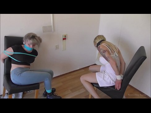 ❤️ Verslaafd / vastgebonden en de mond gesnoerd / jonkvrouw in nood ❤ Fucking video at us