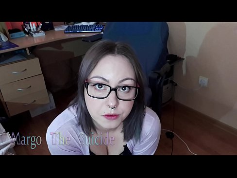 ❤️ Sexy meisje met bril zuigt Dildo diep op camera ❤ Fucking video at us