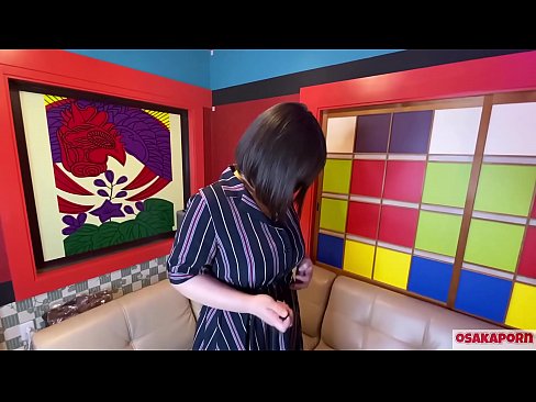 ❤️ Japanse cutie met grote tieten masturbeert met sexspeeltjes en heeft een orgasme. Ze vertelt in een interview over haar neukervaring. Enorme tieten en harig kutje die luid kreunen. Osakaporn ❤ Fucking video at us